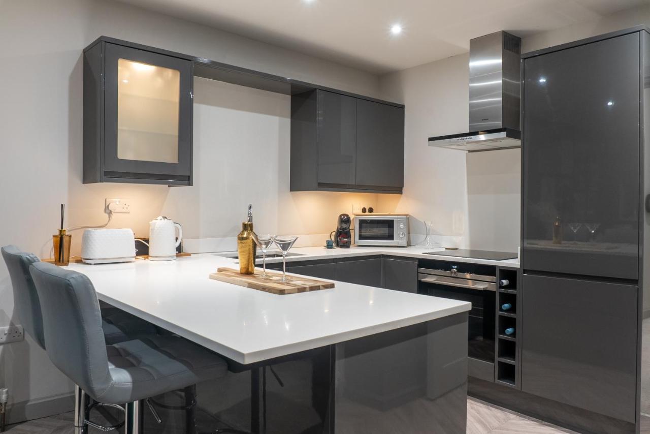 Spring Mount Huge Luxury Full Apartment- Harrogate Centre-Two Extremely Comfy Kingsize Bedrooms-Fully Equipped Modern Kitchen-Cosy Living Room With Huge Tv Exteriér fotografie