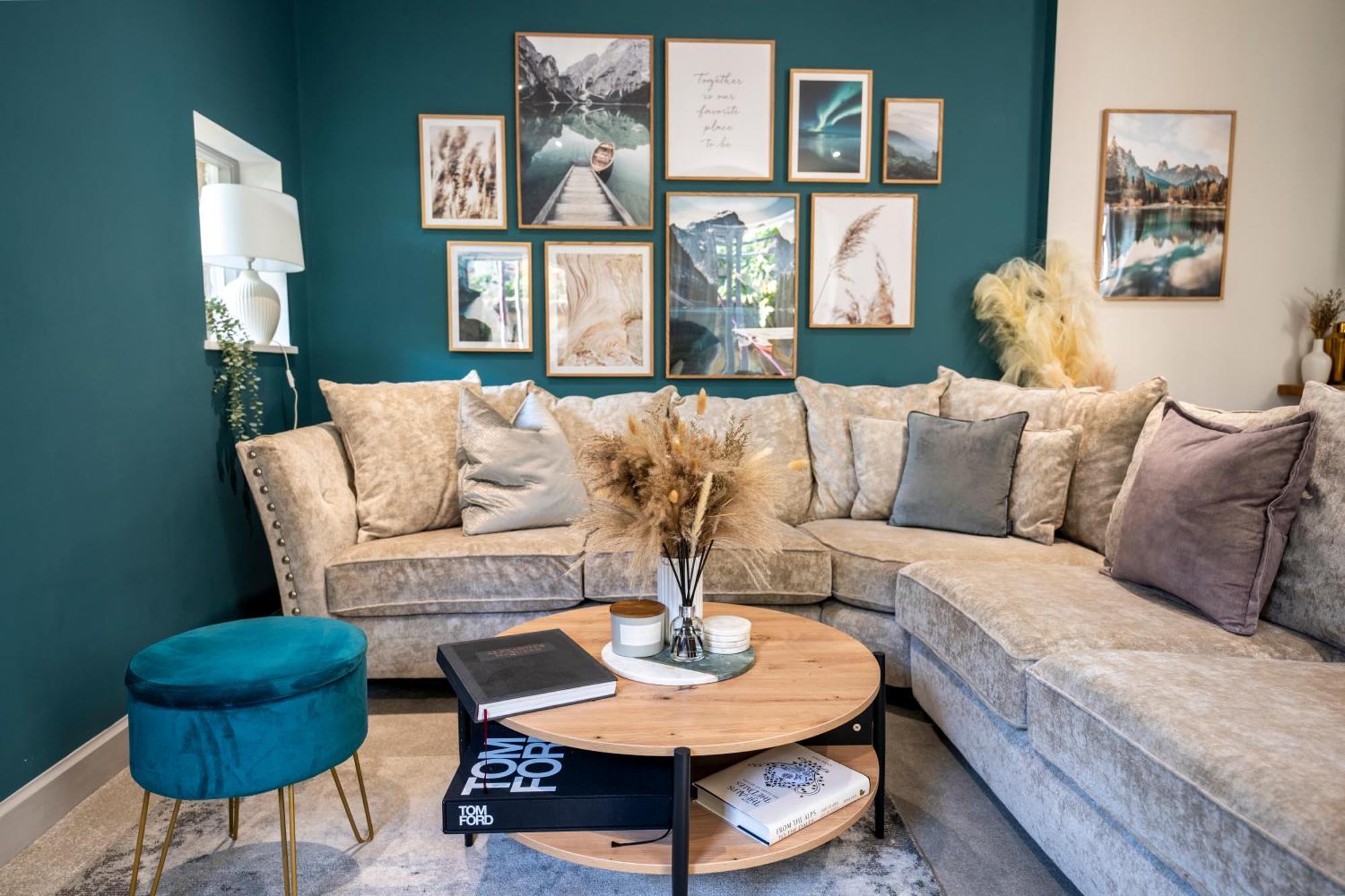 Spring Mount Huge Luxury Full Apartment- Harrogate Centre-Two Extremely Comfy Kingsize Bedrooms-Fully Equipped Modern Kitchen-Cosy Living Room With Huge Tv Exteriér fotografie