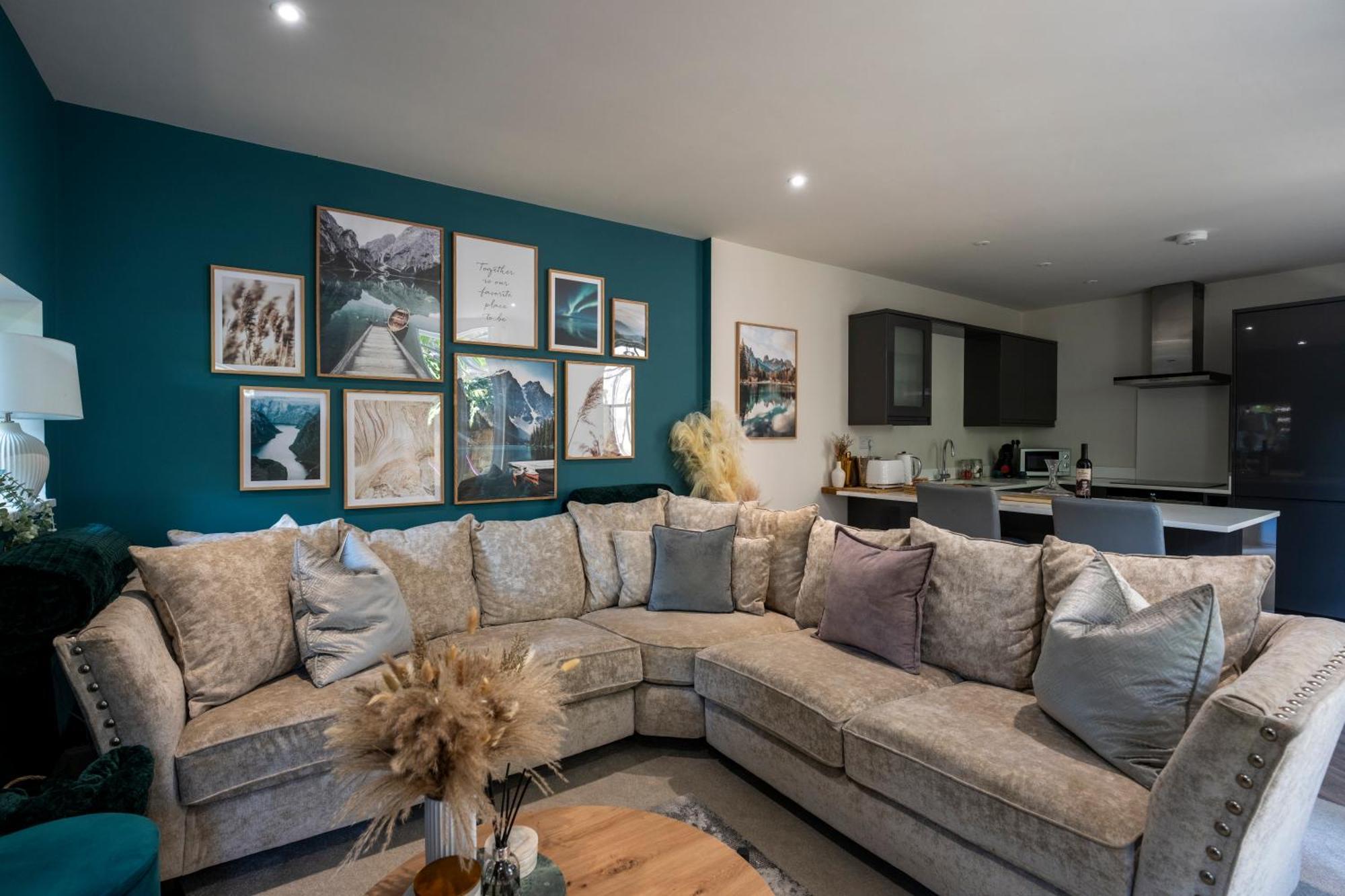 Spring Mount Huge Luxury Full Apartment- Harrogate Centre-Two Extremely Comfy Kingsize Bedrooms-Fully Equipped Modern Kitchen-Cosy Living Room With Huge Tv Exteriér fotografie